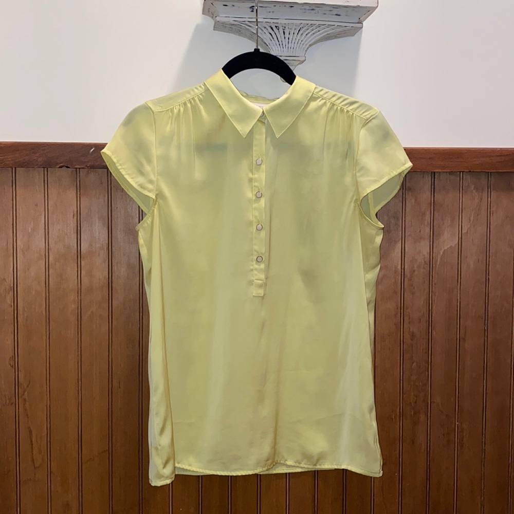 Women’s ANN TAYLOR LOFT Shortsleeved Blouse!